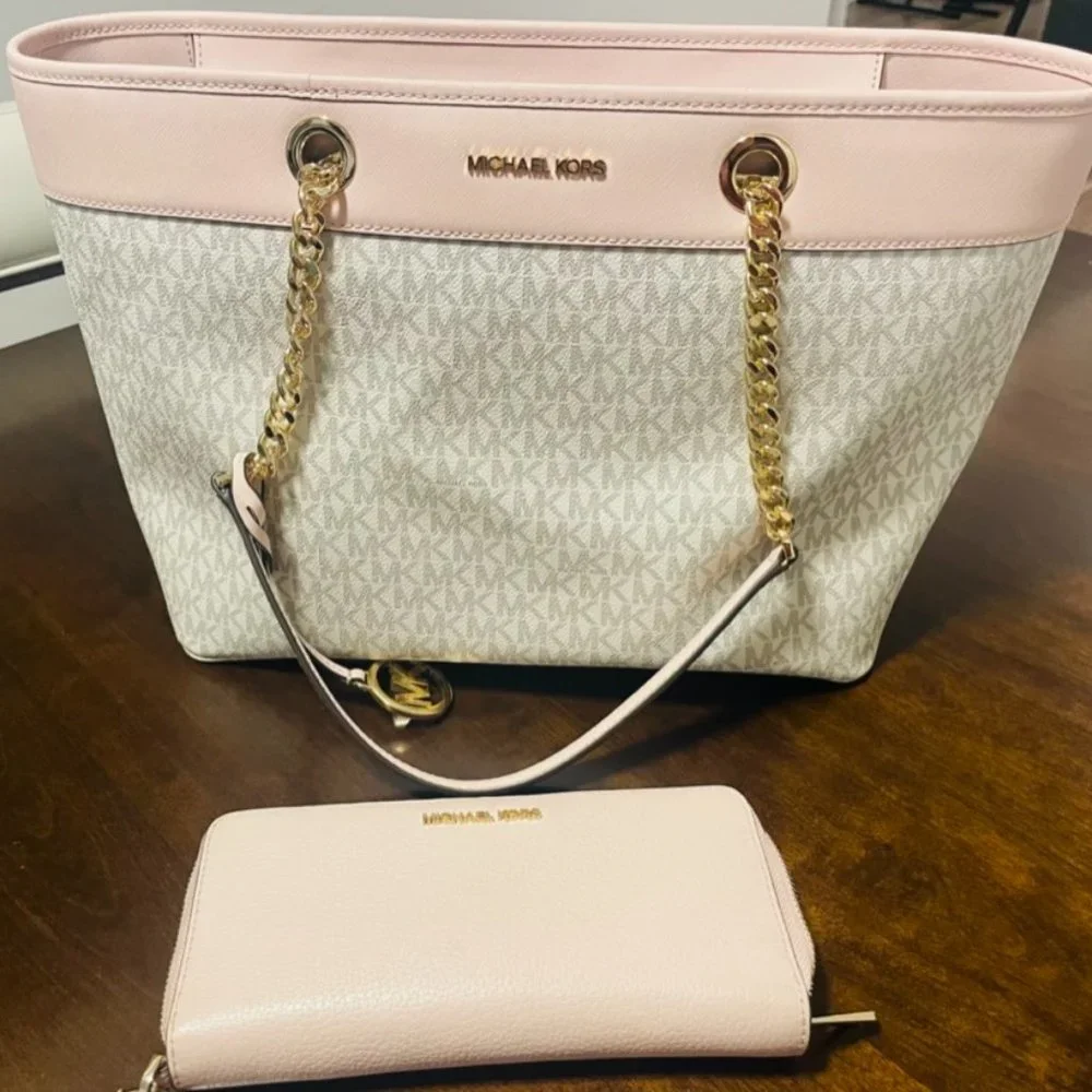 Brand new Michael Kors tote bag with matching wallet - Picture 3 of 4